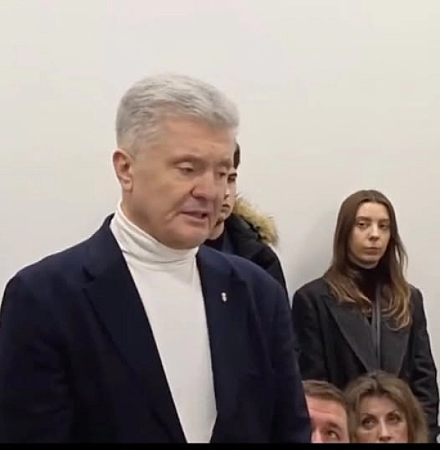 Час «доказів у повітрі» закінчився. Верховний Суд закрив двері для нових аргументів влади у справі Порошенка, і виявилося, що за... - Лагідний Скептик on we.ua