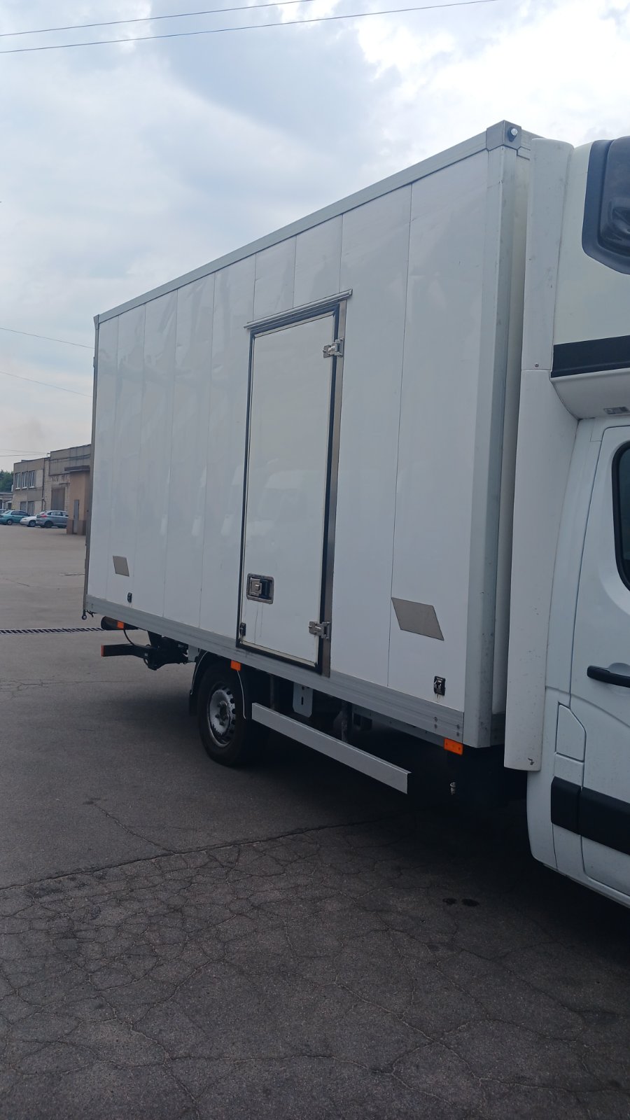Послуги в автосервіс або транспортні послуги в Запоріжжі за 400 грн