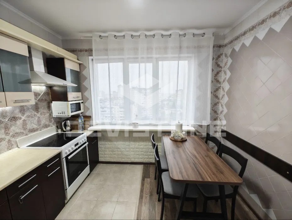 Здам в оренду квартиру в Києві на вул. Озерна за 24 000 грн