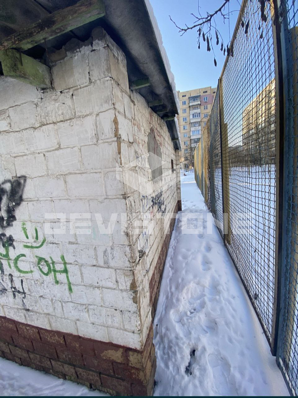 Здам в оренду гараж, паркомісце в Києві в Оболонському районі на Оболонська площа біля метро Героїв Дніпра за 20 000 грн