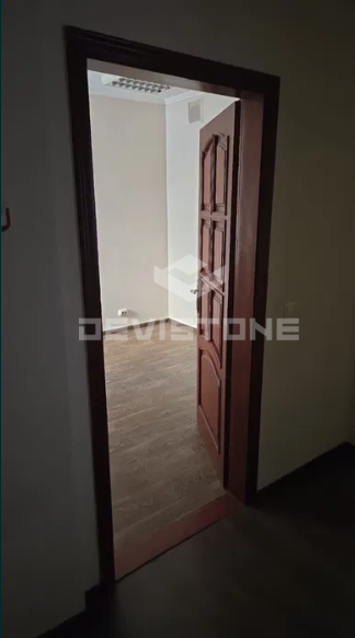 Здам в оренду офіс в Києві в Оболонському районі на вул. Левка Мацієвича біля метро Мінська за 9 000 грн