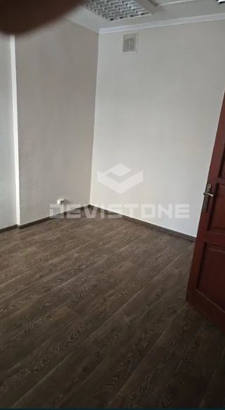 Здам в оренду офіс в Києві в Оболонському районі на вул. Левка Мацієвича біля метро Мінська за 9 000 грн