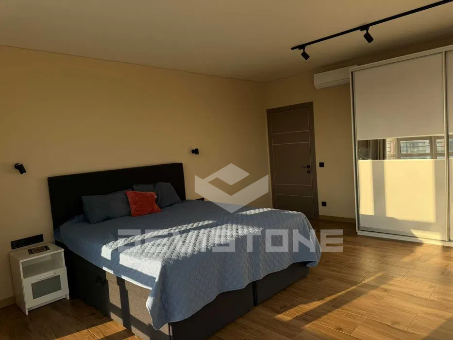 260045 Оренда дворівневої видової квартири перша здача