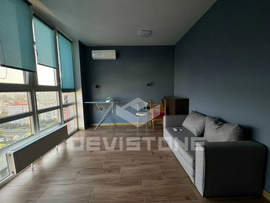 260045 Оренда дворівневої видової квартири перша здача