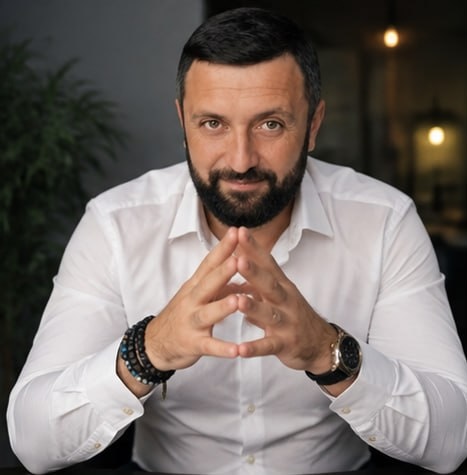 Павло Казар'ян на we.ua