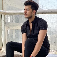 Zain Abbasi на we.ua