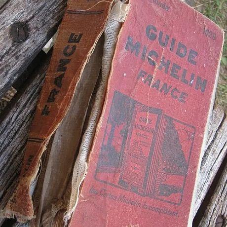 Бібендум (Bibendum, також відомий як Michelin Man) - Vitalii на we.ua